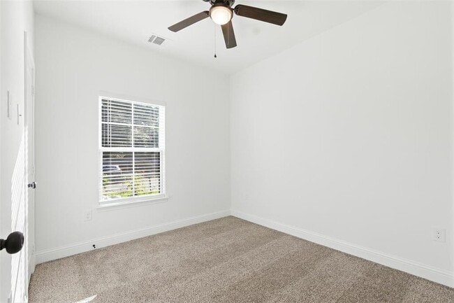 Building Photo - 914 Timberglen Ct