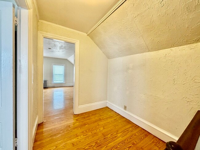 Building Photo - 170 Lincoln Ave