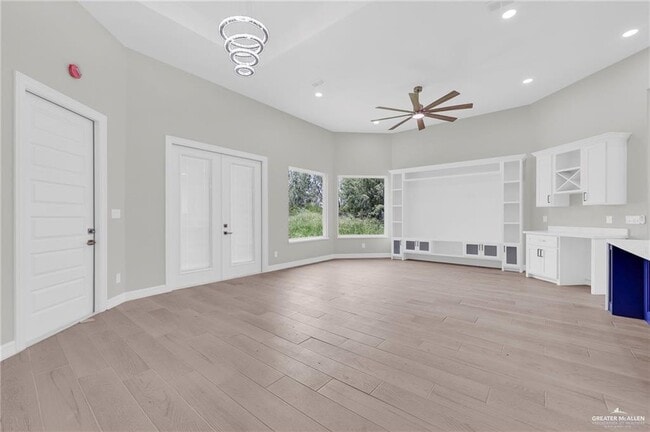 Building Photo - 8 Makayla Dr