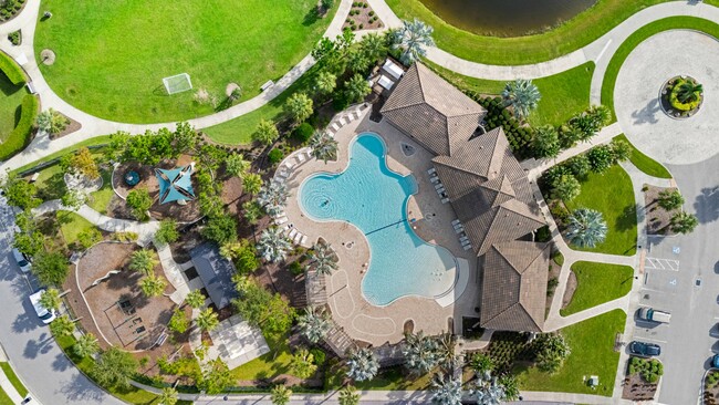 Building Photo - Your Dream Home Awaits!!!