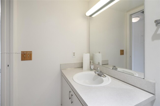 Building Photo - 2401 Antigua Cir