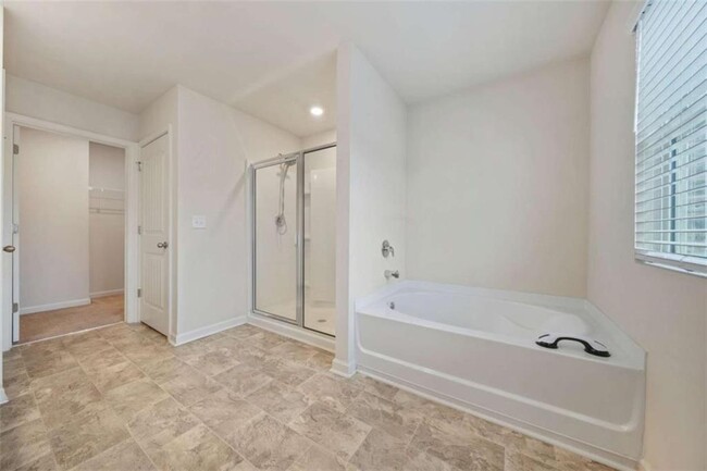 Building Photo - 826 Bentley Dr