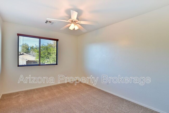 Building Photo - 17244 W Elizabeth Ave