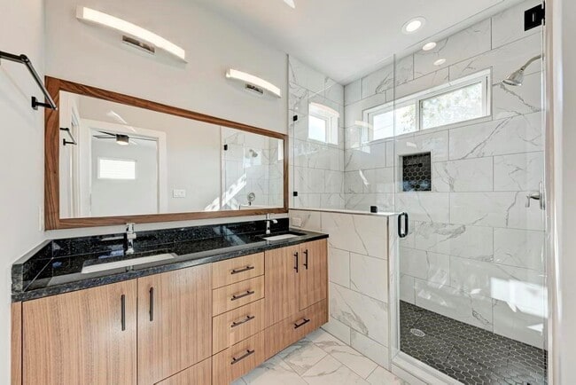 Building Photo - 7714 Watson St