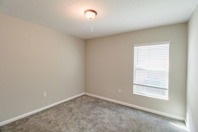 Building Photo - 2873 Black Birch Dr