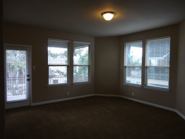 Building Photo - 7500 Colina Vista Loop