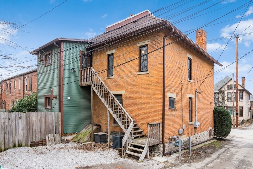 Building Photo - 1350 Dennison Ave