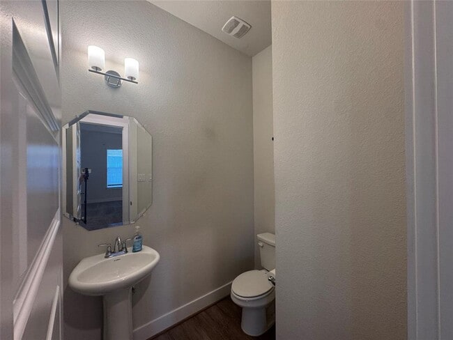 Building Photo - 3804 Sandhill Crane Dr