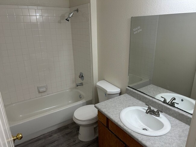 Building Photo - 2 Bed / 2 Bath Condo for Rent