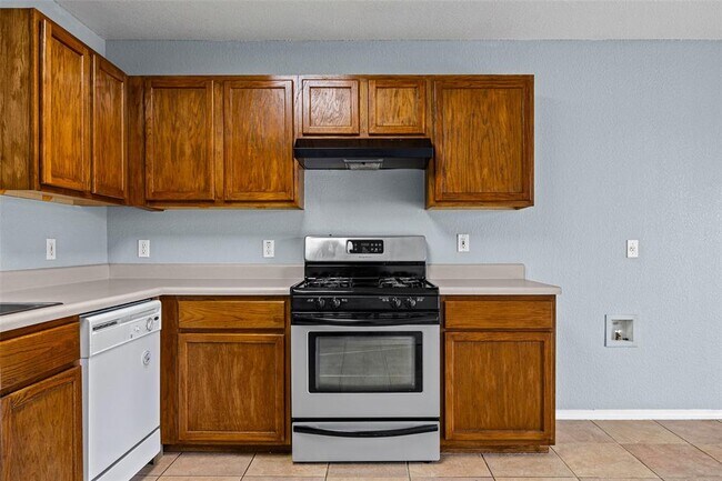 Building Photo - 17305 Dashwood Creek Dr