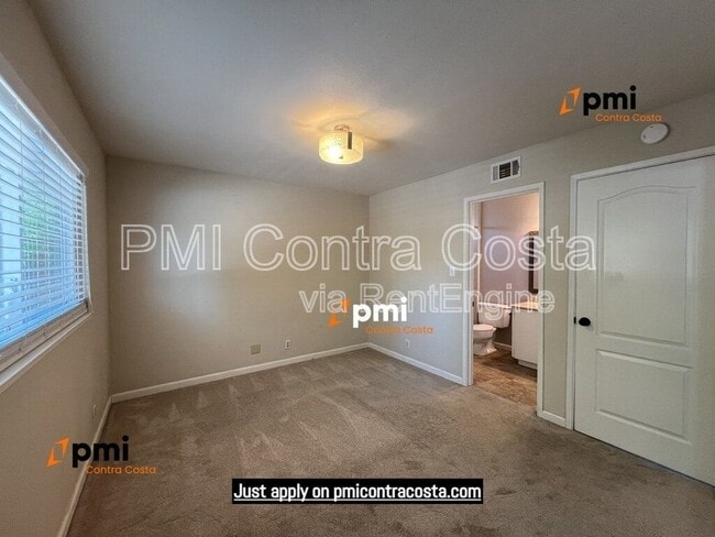 Building Photo - 2690 Waltrip Ln