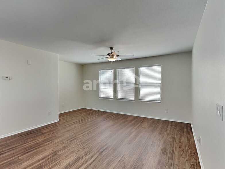 Building Photo - 17182 N 184th Dr