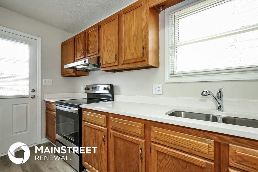 Building Photo - 4 Terry Dr