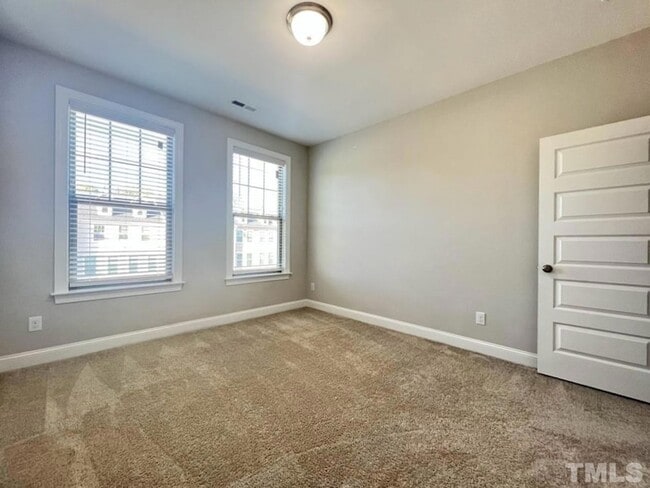 Building Photo - 933 Dalton Ridge Pl