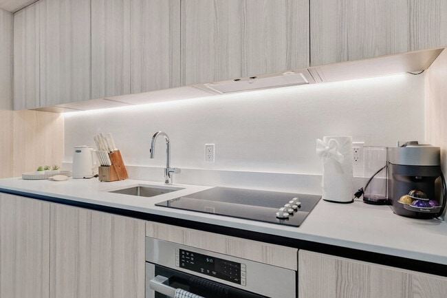 Building Photo - 36 NE 2nd St