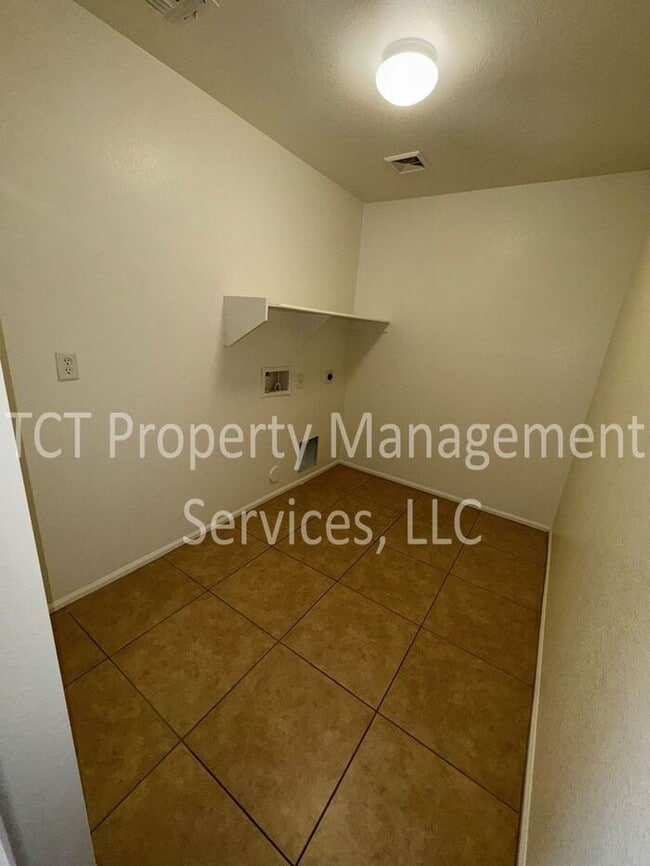 Building Photo - Corner Lot, Two Story Home in The Village of Copper Basin