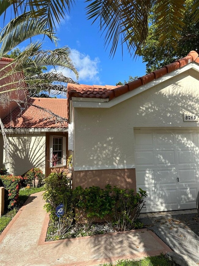 Primary Photo - 8265 NW 70th St