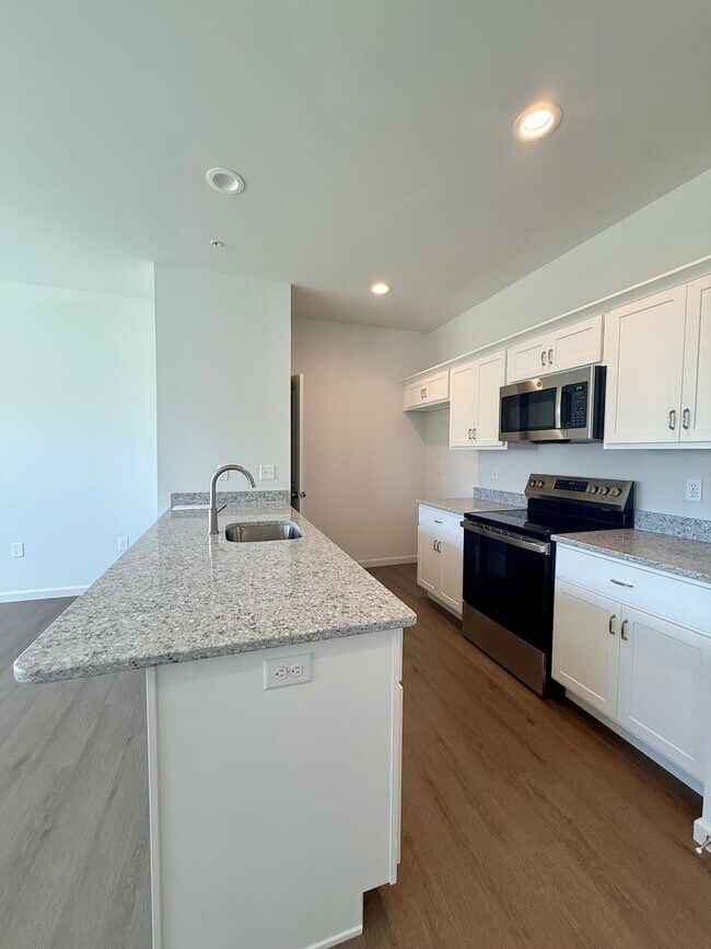 Building Photo - 45 N Conifer Dr