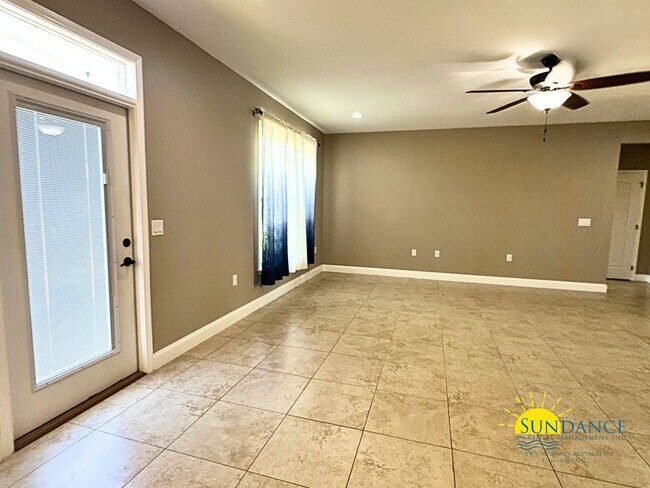 Building Photo - 438 Bay Oaks Dr