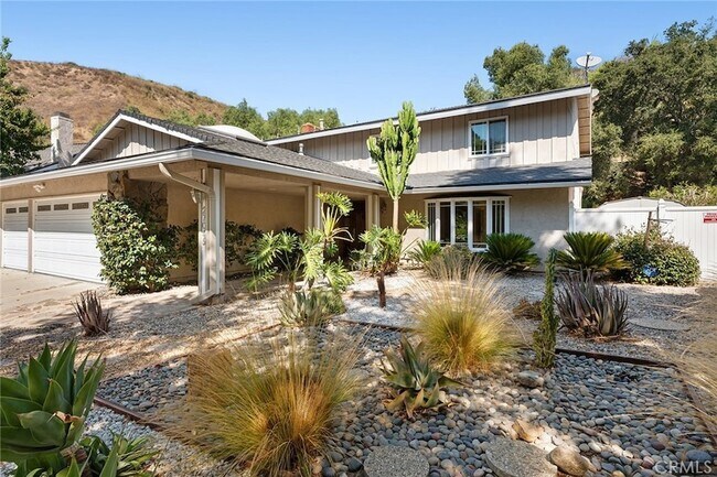 Building Photo - 27045 Esward Dr
