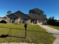 Building Photo - Home For Rent