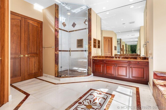 Building Photo - 4255 Gleneagles Dr
