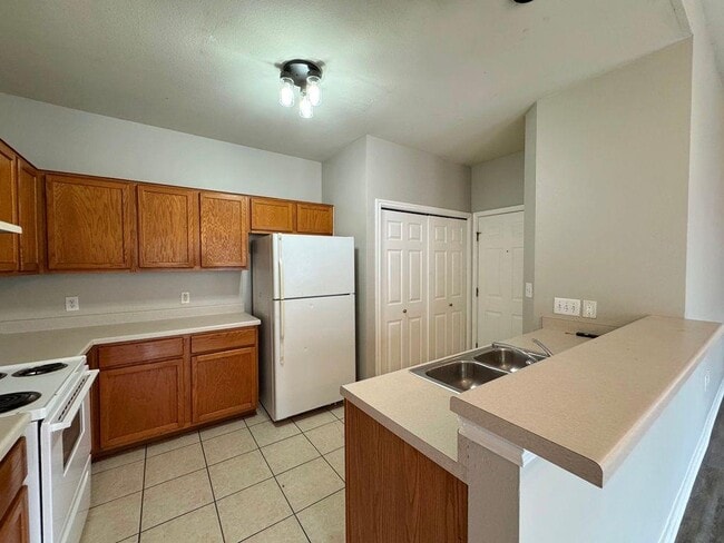 Building Photo - 1717 Constantino Cir