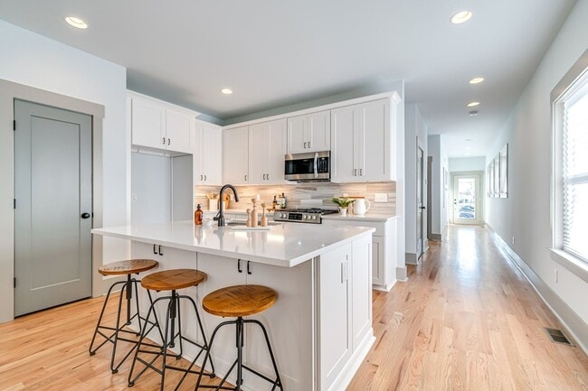 Building Photo - 1603 Porter Ave