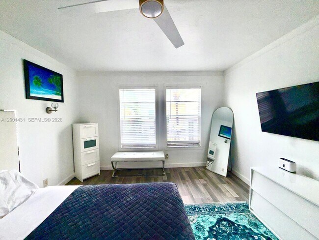 Building Photo - 1569 Shaker Cir