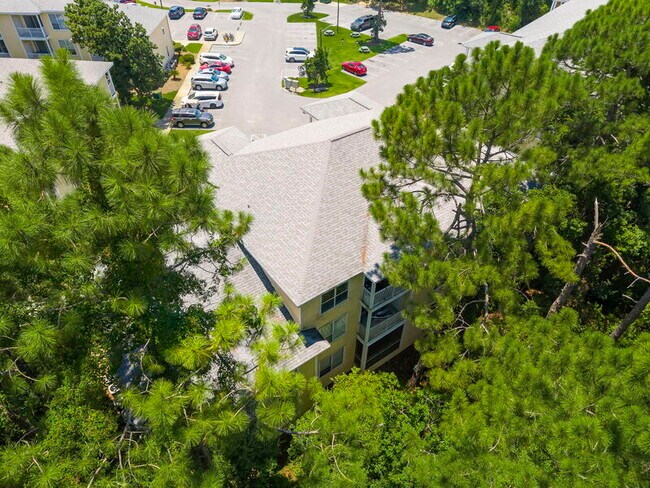 Building Photo - 200 Sandestin Ln