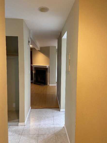 Building Photo - 9470 Redmond - Woodinville Rd NE