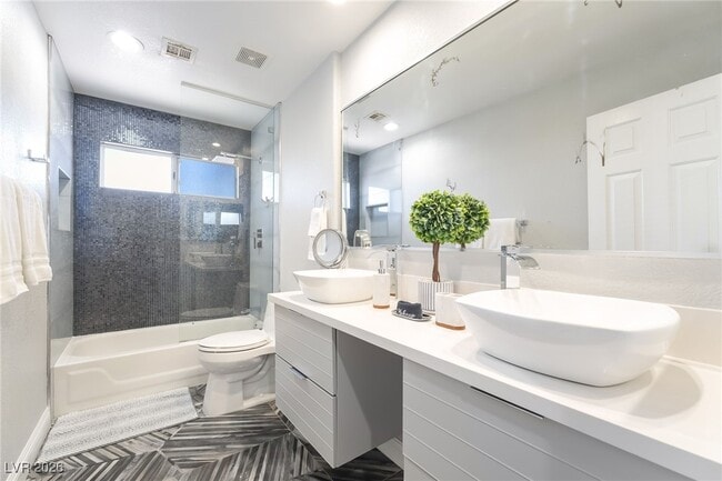 Building Photo - 2076 E Wigwam Ave