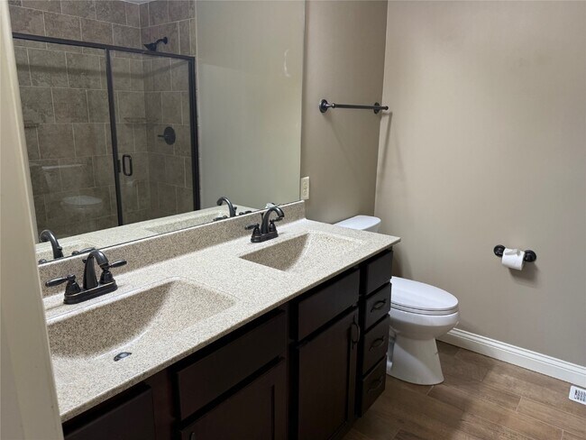 Building Photo - 346 Stone Village Dr