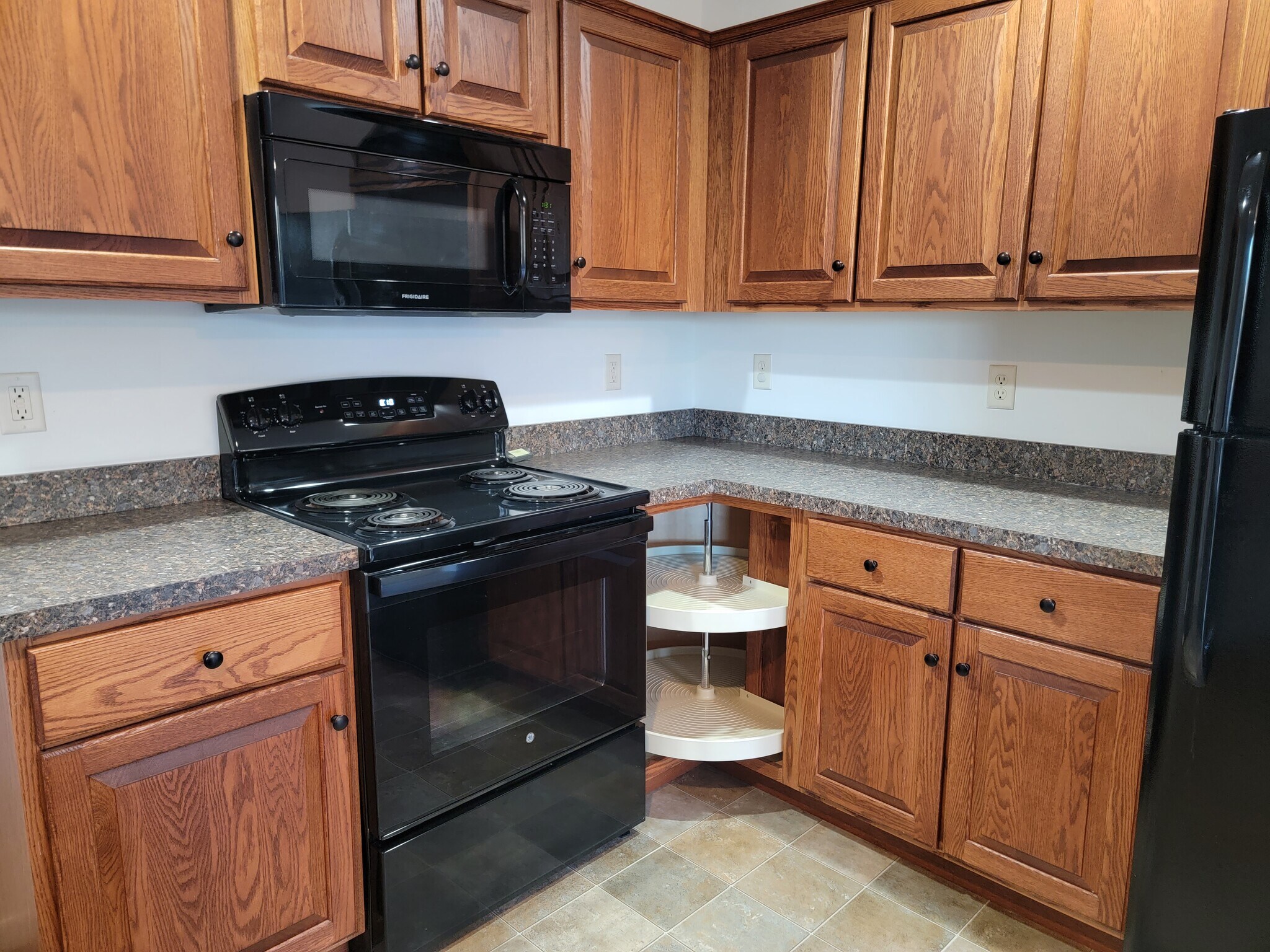 Building Photo - 302 Mount Olive Ln