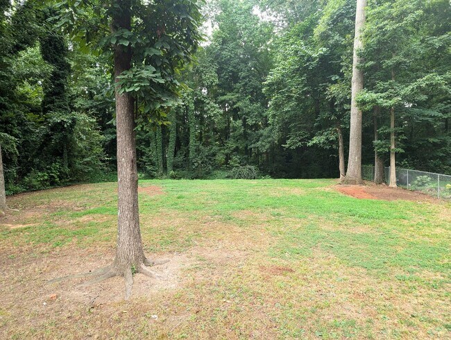 Building Photo - Shannon Park ! 3 Bedroom!  100% Upgraded