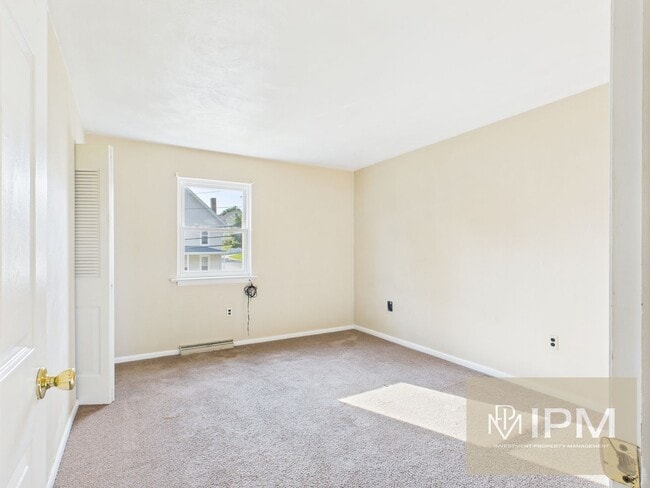 Building Photo - Bright & Inviting 2BR Townhome in Dallastown Schools!
