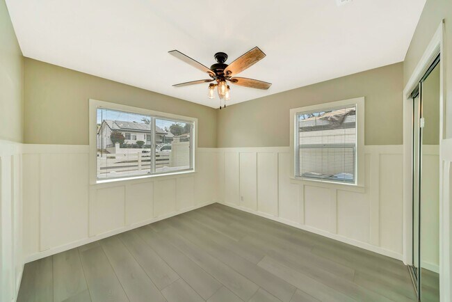 Building Photo - 10951 Whitegate Ave