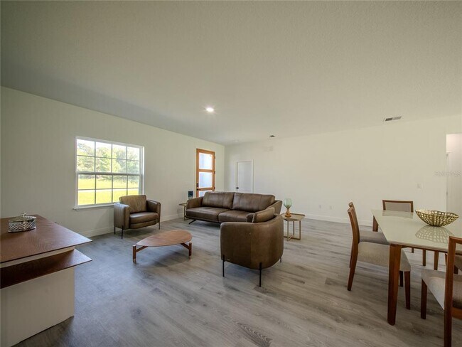 Building Photo - 2850 SW 140th Pl