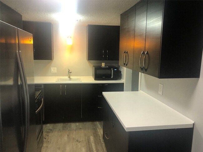 Building Photo - 905 Taulbee Ln