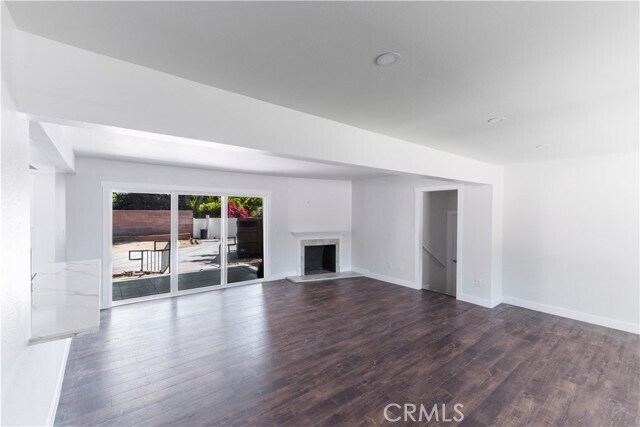 Building Photo - 11200 Reseda Blvd