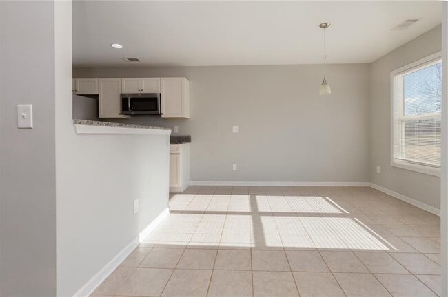 Building Photo - 107 Grandview Dr