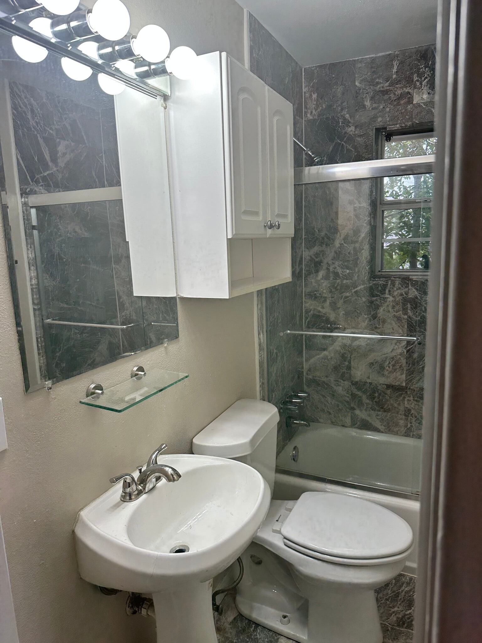 Bathroom - 5718 Penrose Ave