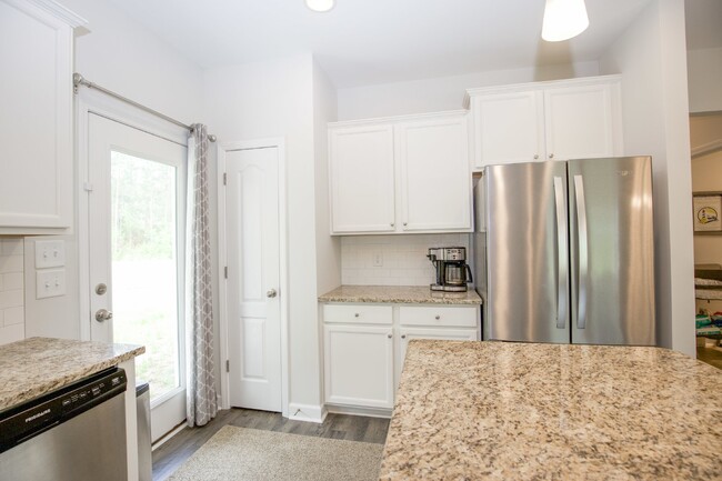 Building Photo - "Spacious 4 Bed, 2.5 Bath Rental in Vass, ...