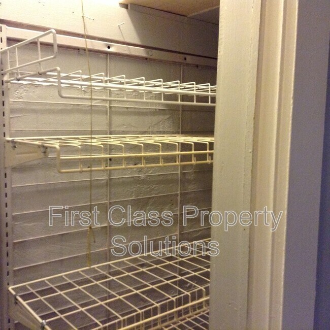 Building Photo - 121 NW 29th St