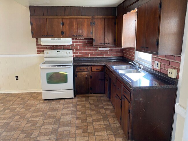 Primary Photo - 2280 Old Philadelphia Pike