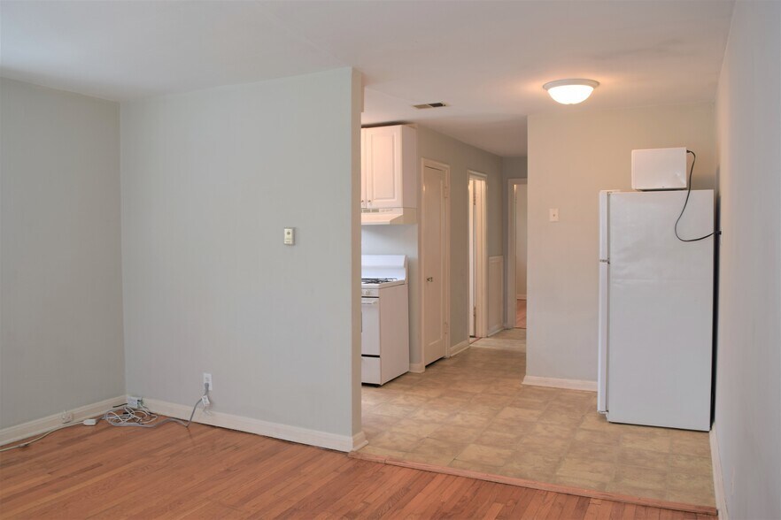 Building Photo - 1229 Louisville Ave