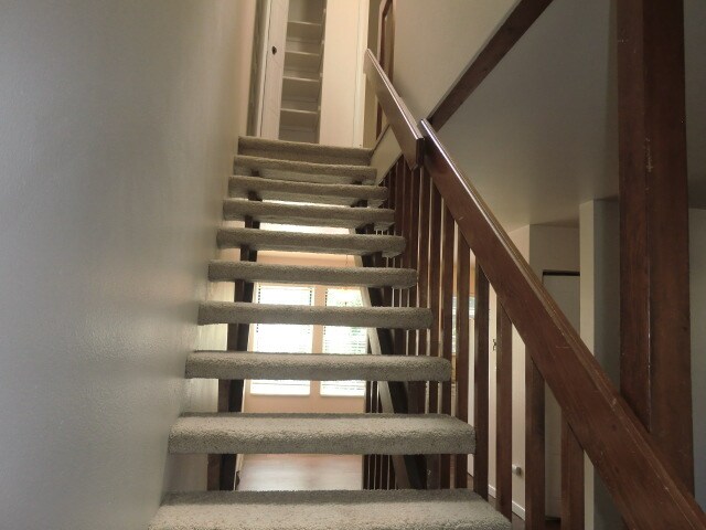 Building Photo - 3200 Azalea Dr