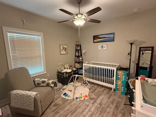 Building Photo - 1002 Gloria Ave