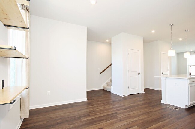 Building Photo - Pleasant Green Townhome Near Downtown Crozet