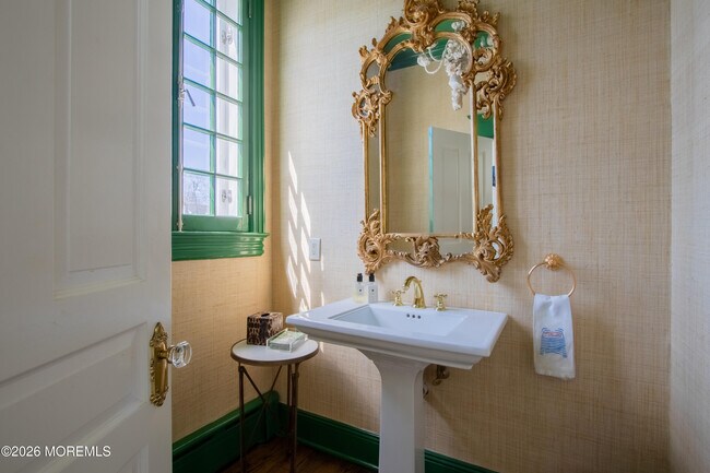 Building Photo - 207 Monmouth Ave